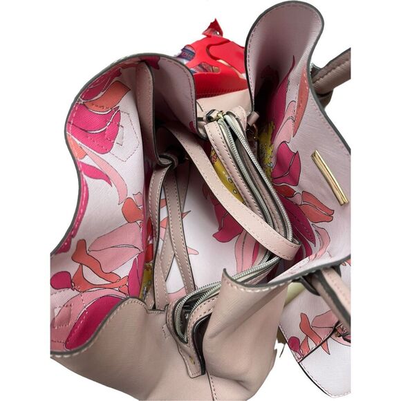 Trina Turk Pale Pink Tote Good condition. - Picture 3 of 3